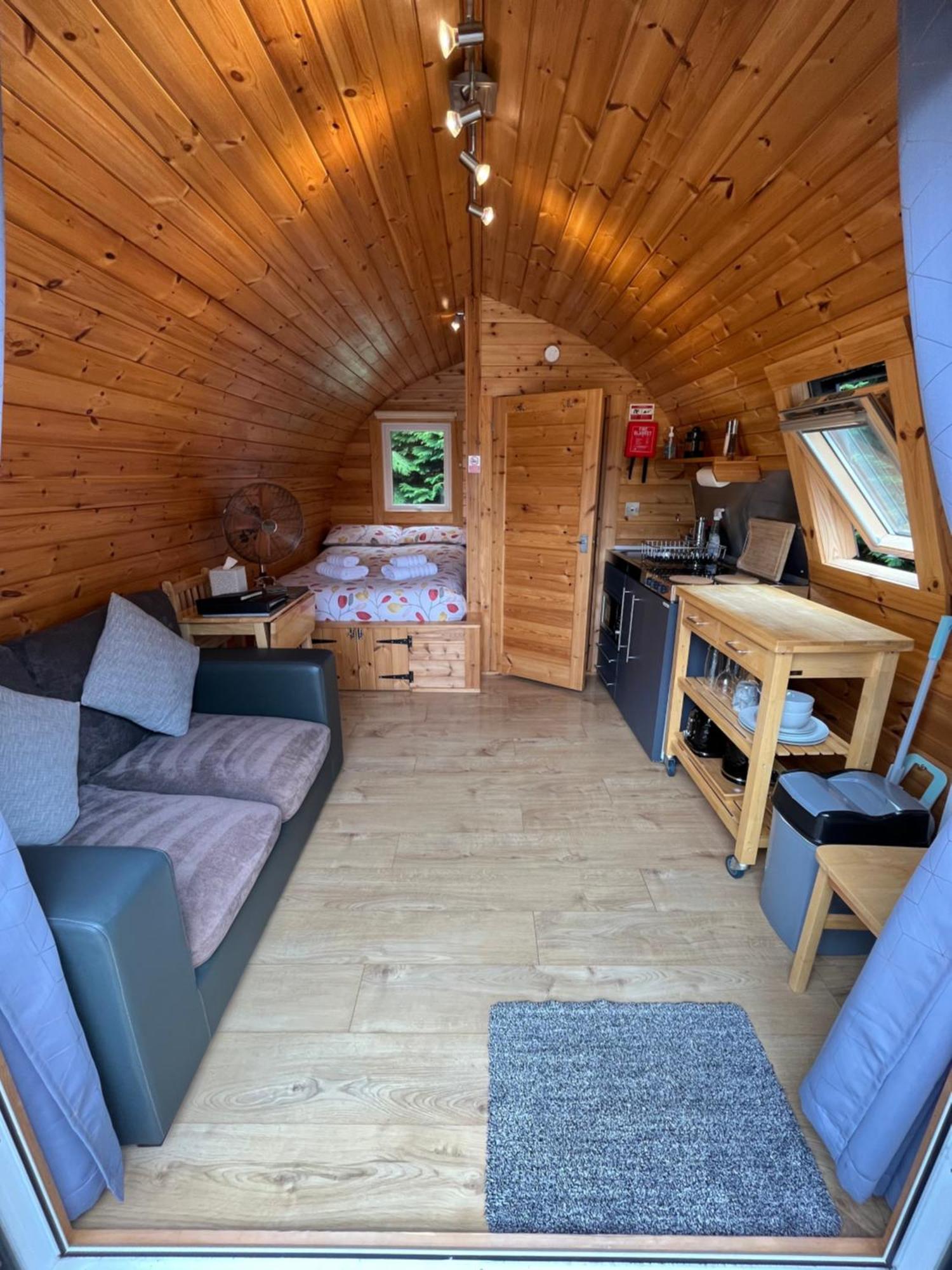 Conifer Cabins Fort William Luaran gambar